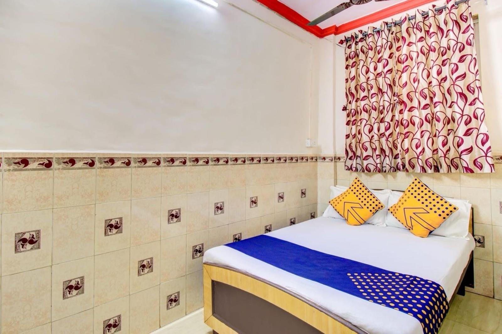 Spot On Sairaj Lodging & Boarding Hotel Ulhasnagar Luaran gambar