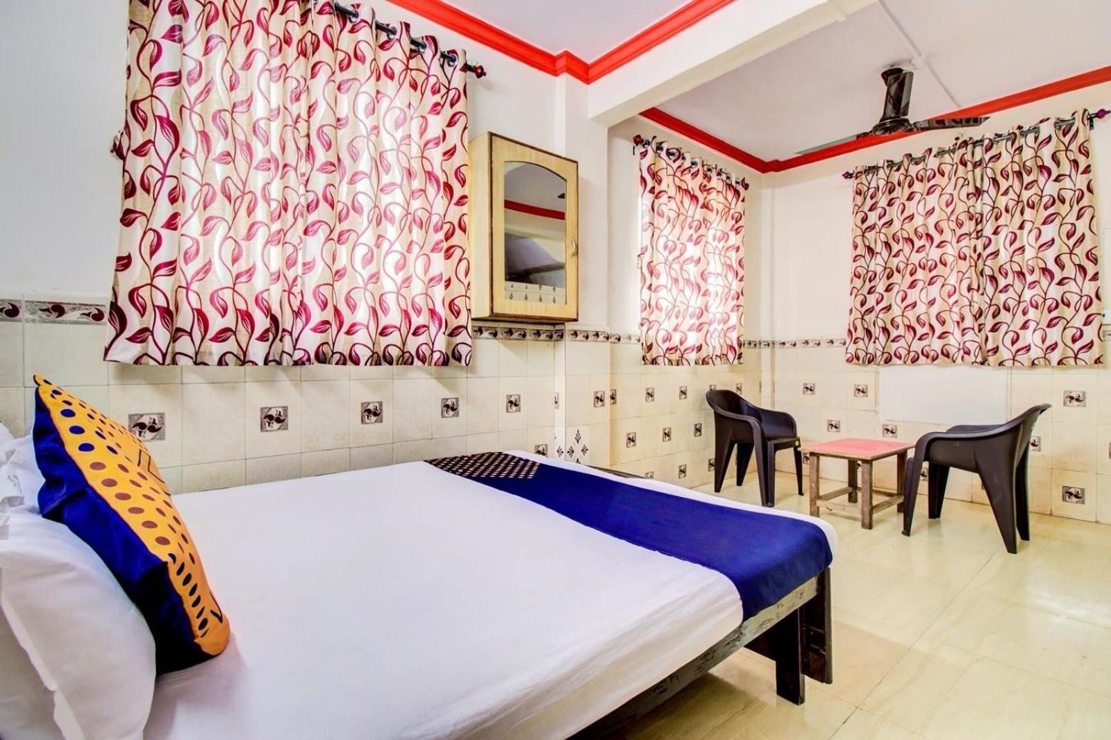 Spot On Sairaj Lodging & Boarding Hotel Ulhasnagar Luaran gambar